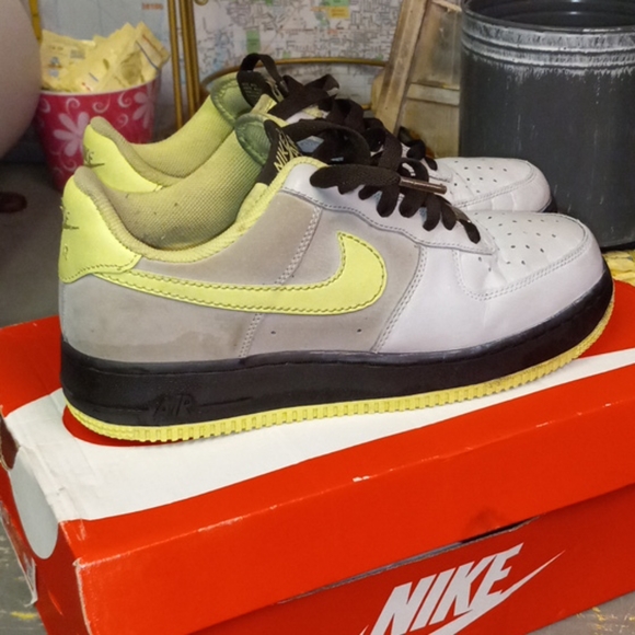 Nike Air Force 1s - Picture 2 of 6